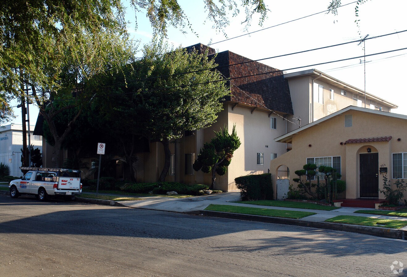 Photo - 910 Enterprise Ave Apartments