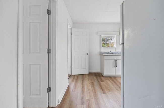 Photo - 111 M T Holt Ave