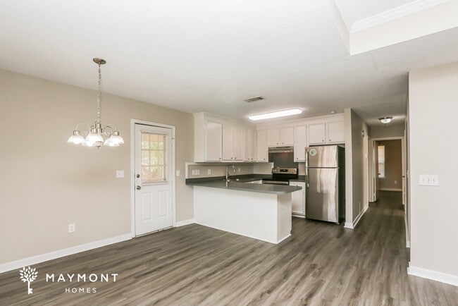 Photo - 1440 Chelsea Ln