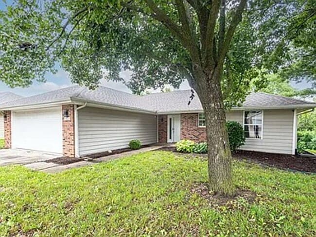 3804 Larkspur Ct
