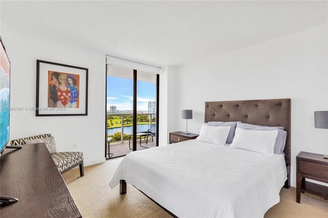 Photo - 3701 N Country Club Dr Unidad 1604