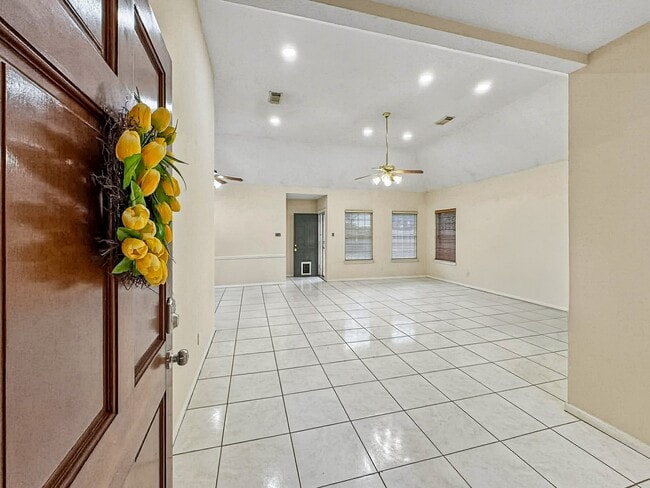 Photo - 13607 Sable Ln