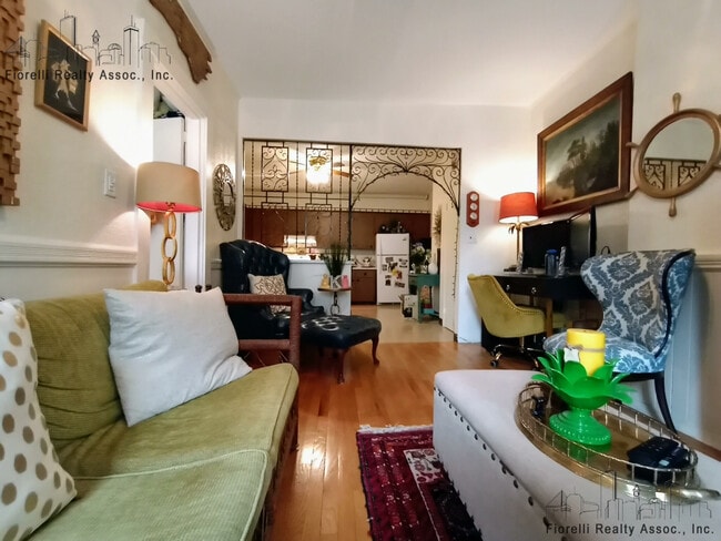 Photo - 342 Hanover St Unit 2