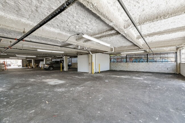 3045 - 51 Richmond St