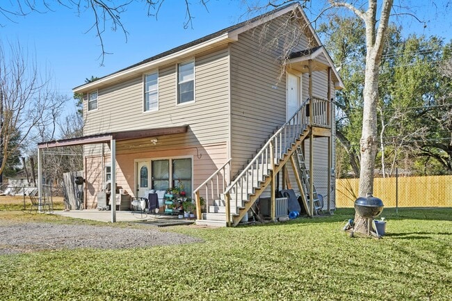 Building Photo - SPECIAL AVAILABLE!