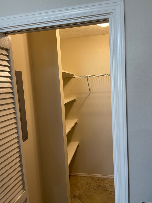 Photo - 1829 Shay Lin Ct