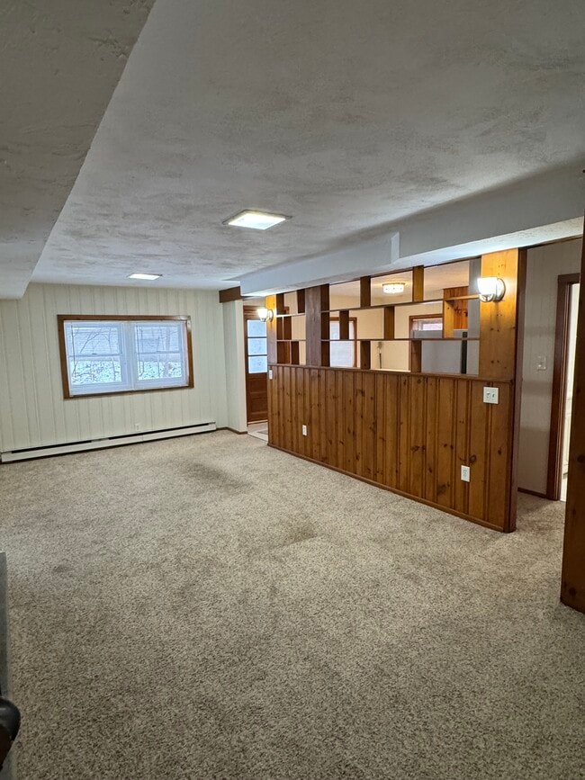 Photo - 175 Crescent St Unidad c