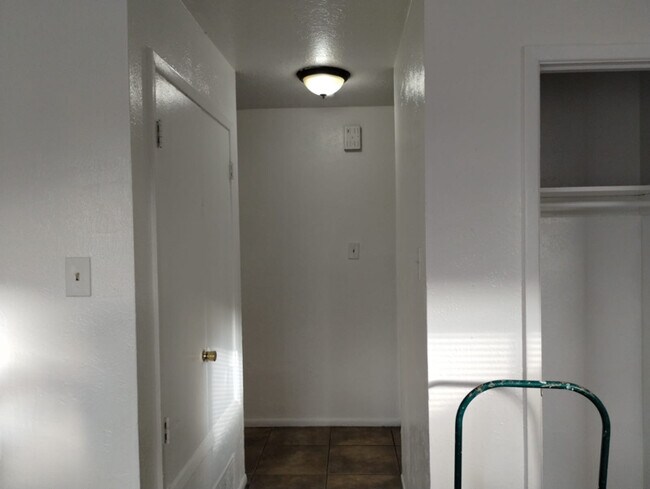 Photo - 12612 Copper Ave NE Unidad 2