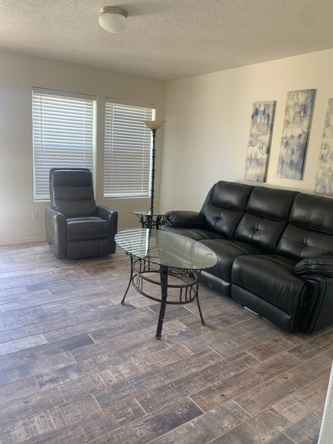 Photo - 2315 N Juniper Ln Unidad 2315 Juniper