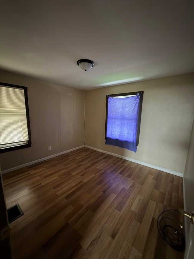 Photo - 1494 E 25th Ave