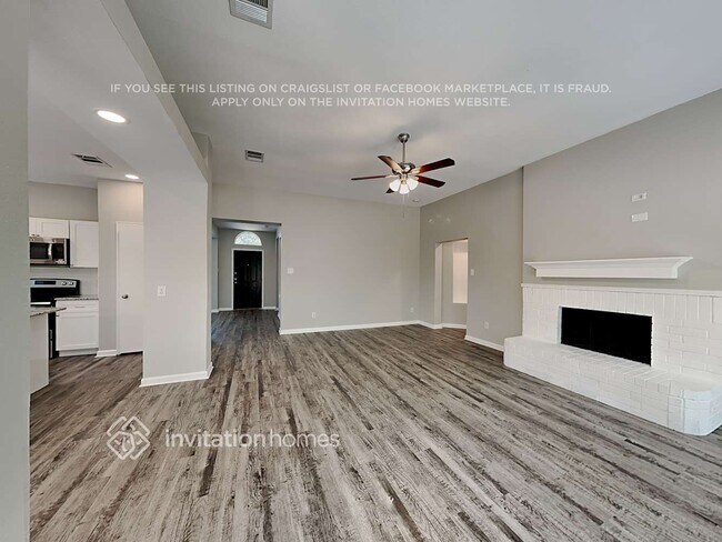 Photo - 205 Falling Leaves Trail