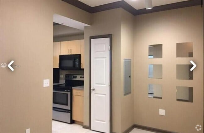 Building Photo - 533 NE 3rd Ave Unit 207 Rental