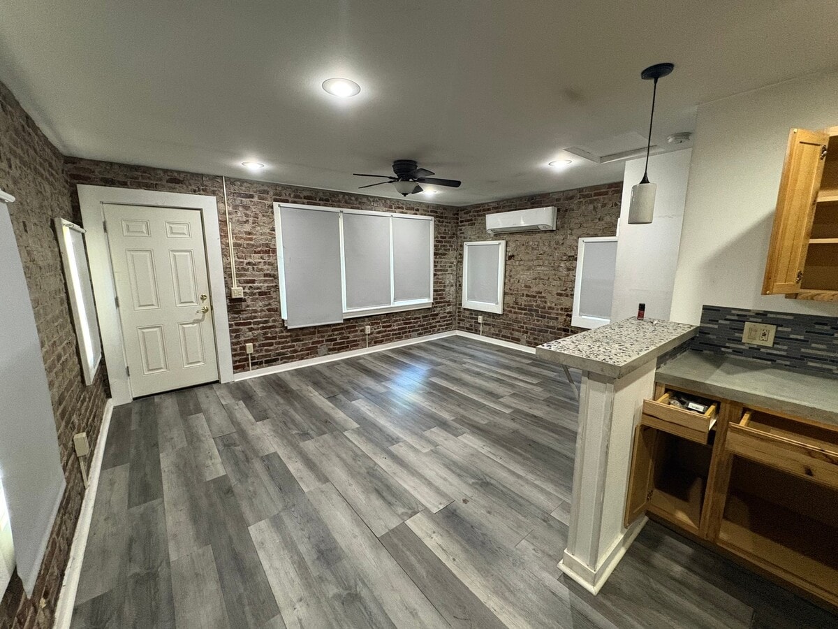 Photo - 2209 Bird Ave