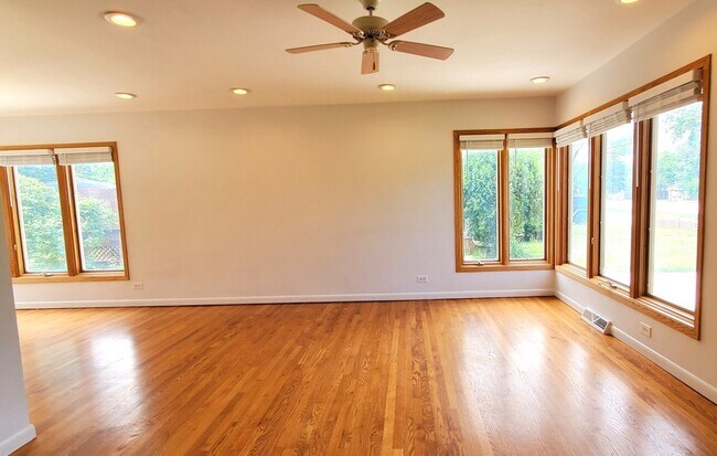 Photo - 4715 W Lake Ave