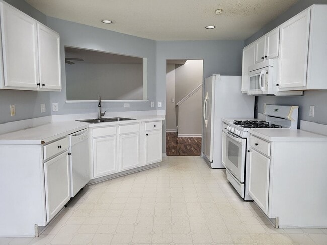 Photo - 3 bedroom home in Highland Creek