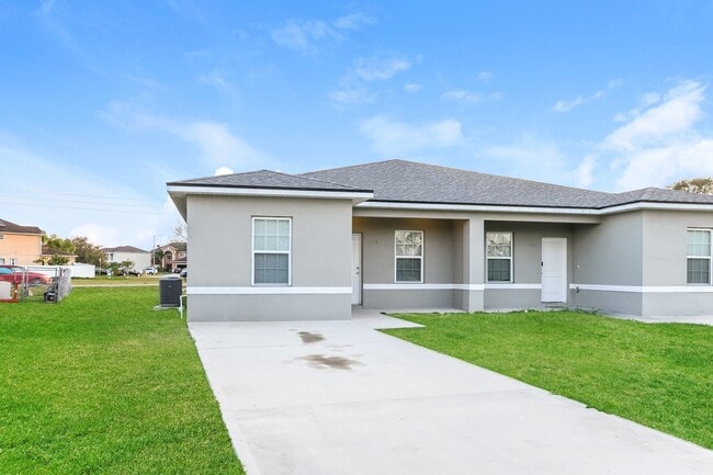 Photo - 530 Imperial Pl