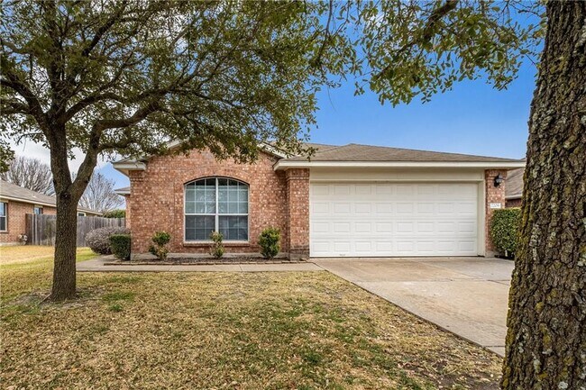 Photo - 2209 Pearson Way Casa