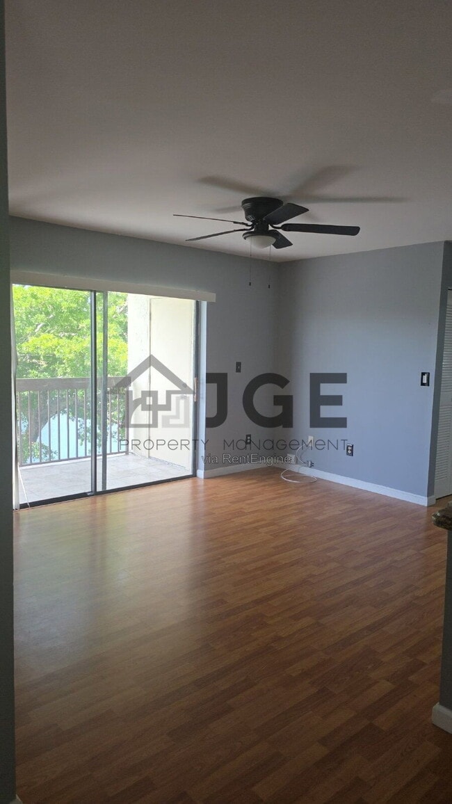 Photo - 475 NW 210th St Unit 204