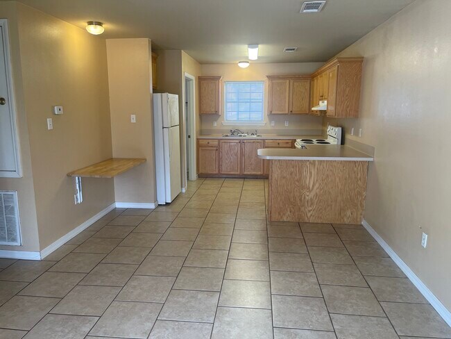 Photo - 44611 Crisp Rd Unit B