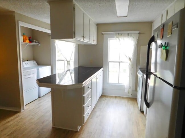 Building Photo - Mansion on Mason