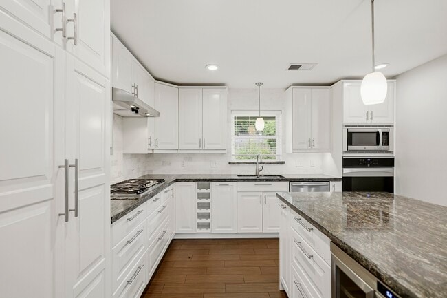 Photo - 6210 Waltway Dr