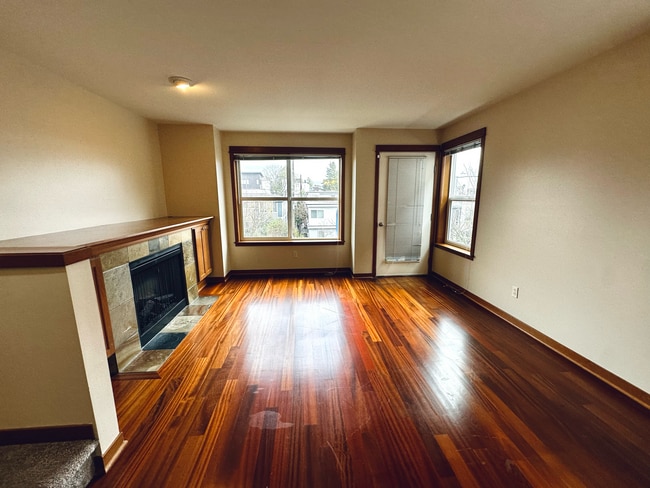 Photo - 9025 18th Ave SW