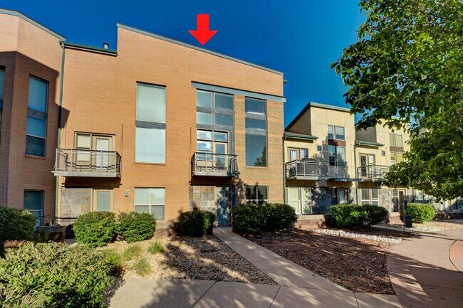 Photo - $2,595.95- 3 Bed, 3 Bath Townhome in Aurora with Central AC and In Unit Laundry!