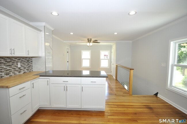 Photo - 17 Hough St