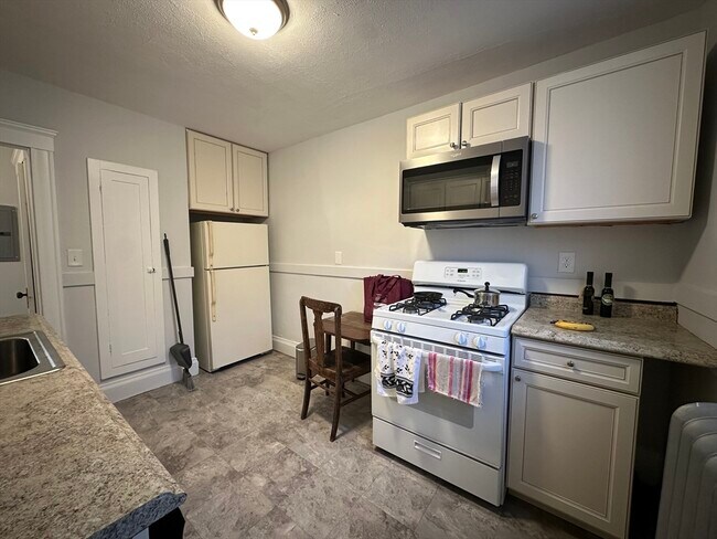 Building Photo - 208 Main St Unit 25 Rental