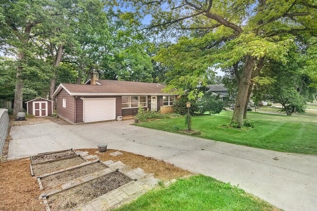 Building Photo - 6208 Westgate Rd
