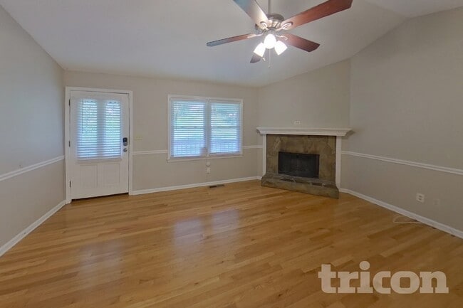 Photo - 296 Whitney Ln