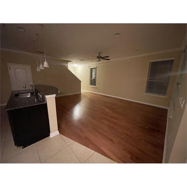 Photo - 408 Walnut Dr