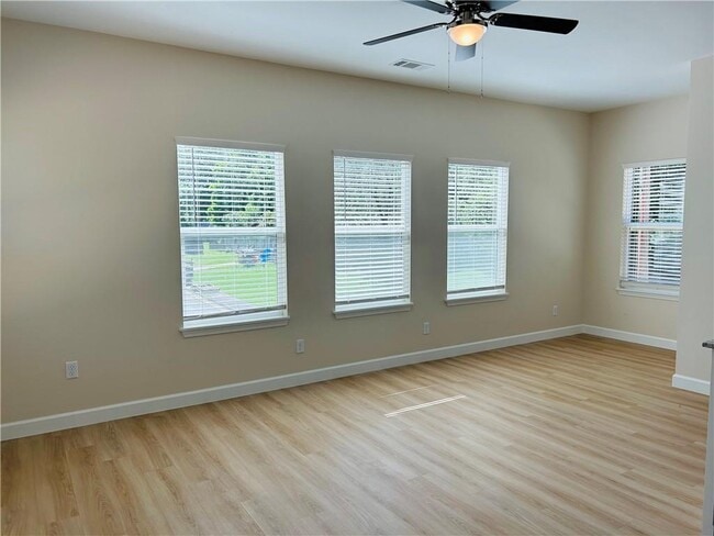 Photo - 518 Crutcher St