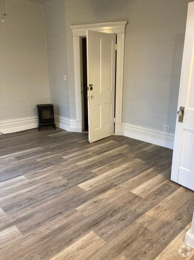 Building Photo - 214 S Blakeley St Unit 1 Rental