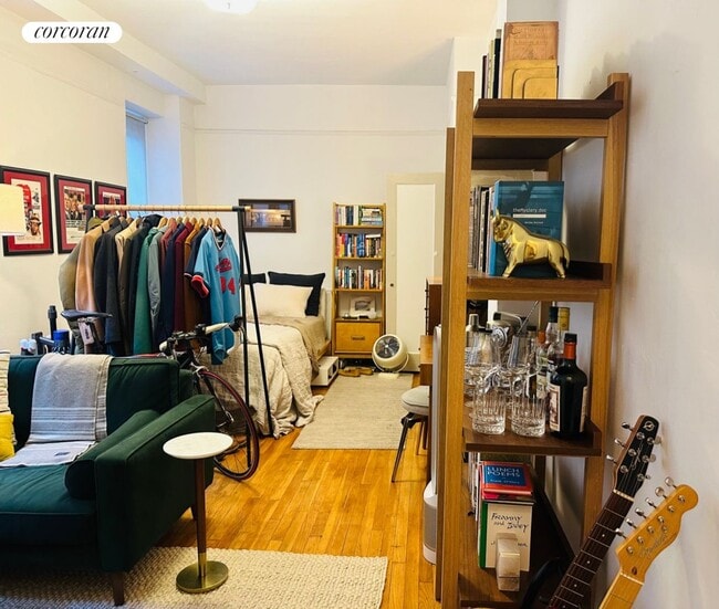 Photo - 101 W 80th St