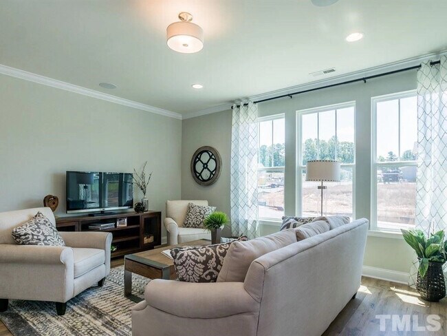 Room in Townhome on Scholar Dr