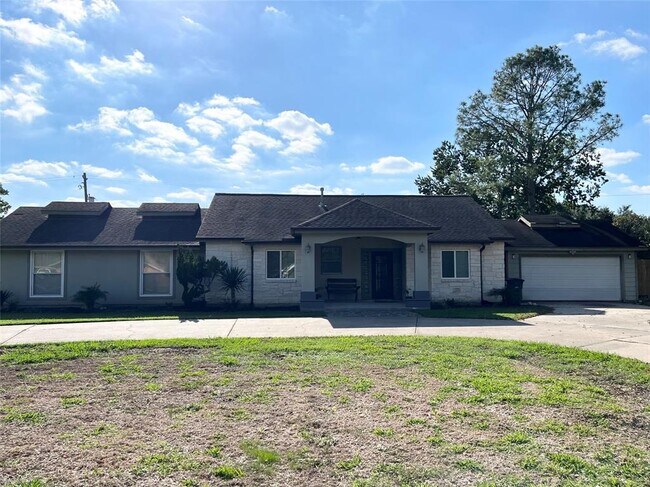 Photo - 18214 Kings Row