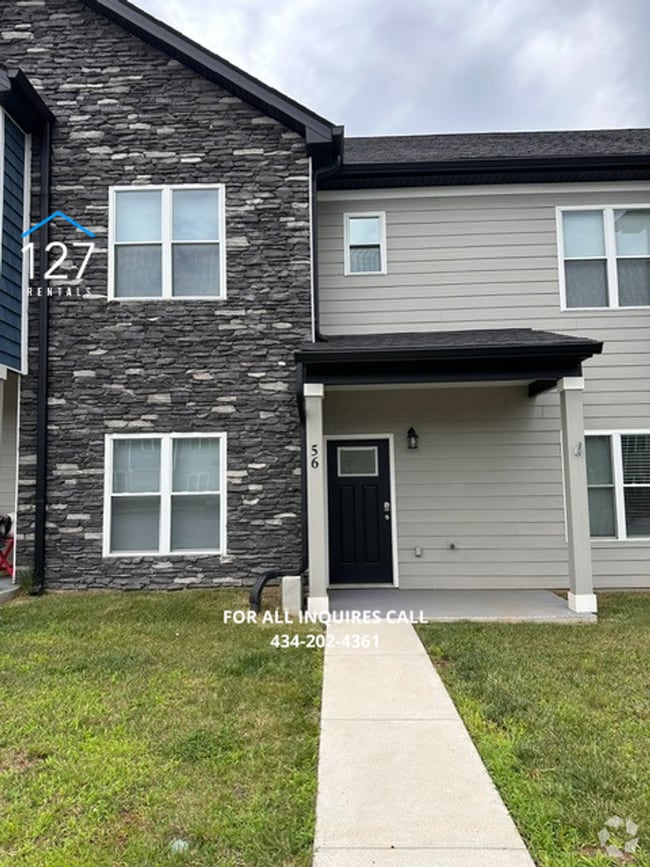 Building Photo - Modern 3-Bedroom Townhome in the Heart of ...