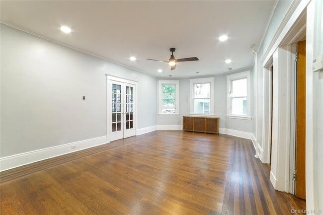 148 Franklin Ave Unit 1