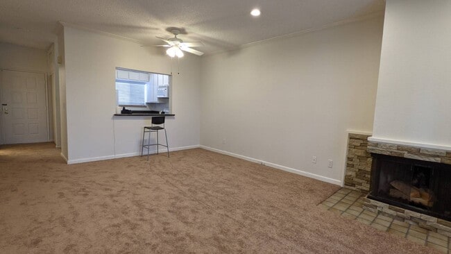 Photo - 4681 Albany Cir Unit 114