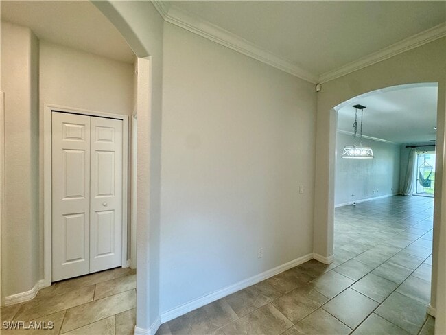Building Photo - 2511 Vine Ave Rental