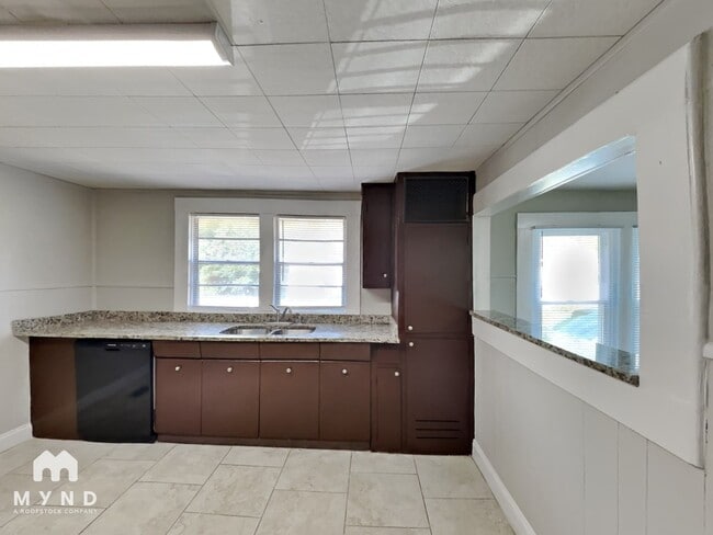 Photo - 4313 Kendall Ave