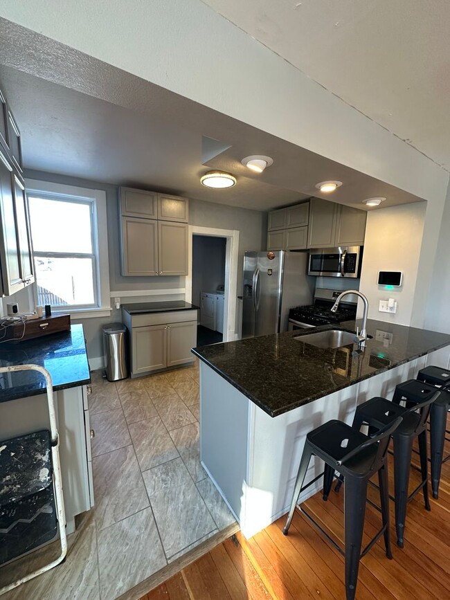 Photo - PET FRIENDLY 2 BEDROOM, 1 BATHROOM SINGLE FAMILY HOME CLOSE TO DOWNTOWN!