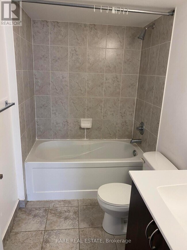 Photo - 1 De Boers Dr Unité 1403