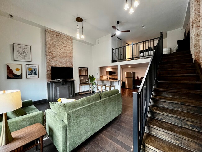 Photo - The Warner Unit 214