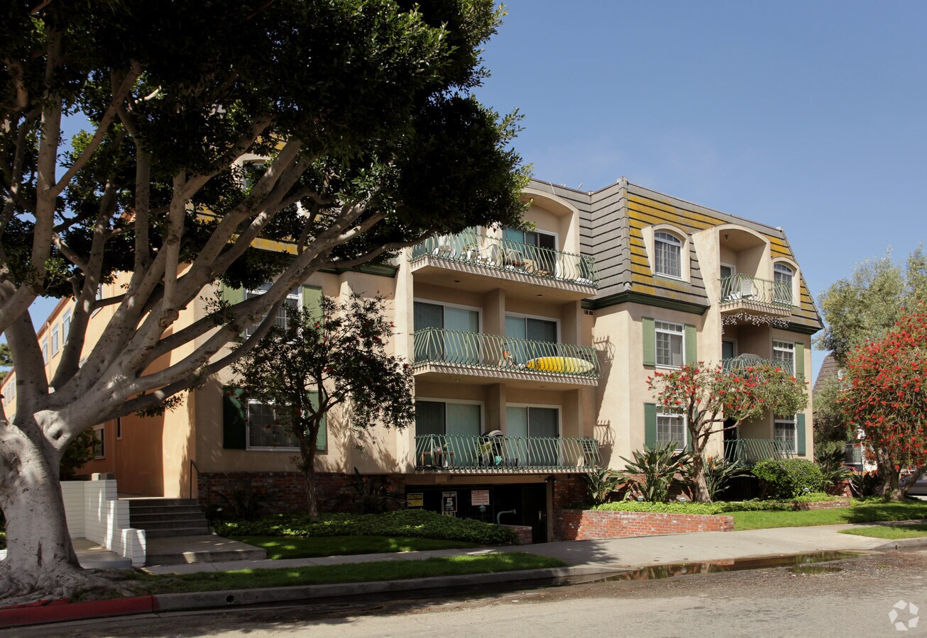 La Maison Apartments - La Maison Apartments