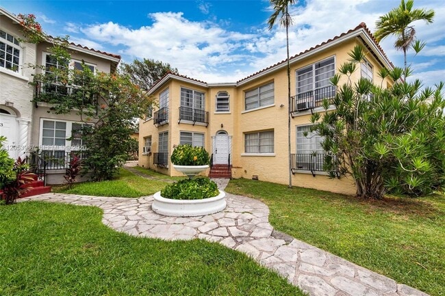 Photo - 39 Sidonia Ave Unit 2