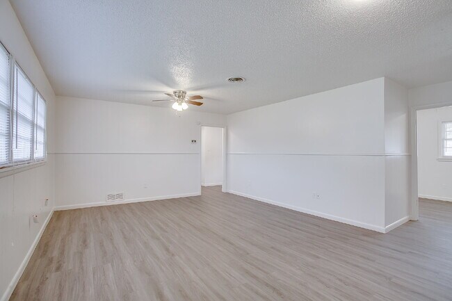3/2/2 in Established Neighborhood