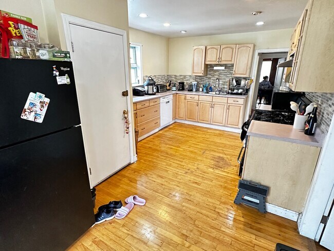 60 Raymond St Unit 60
