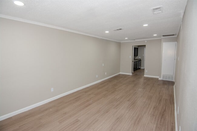 Photo - 1621 Northwood St Unit 1621